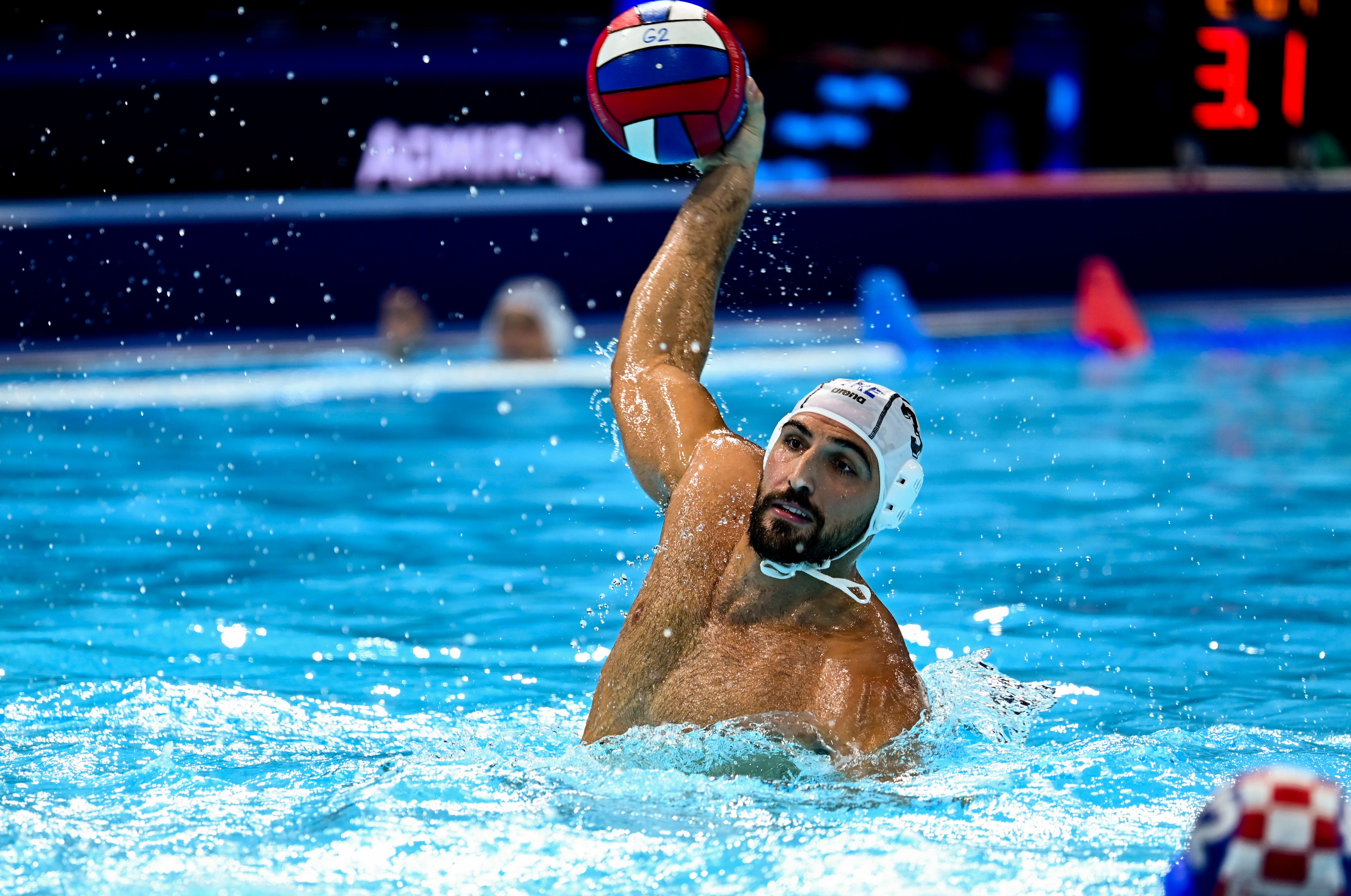 &Epsilon;&theta;&nu;&iota;&kappa;ή &Pi;ό&lambda;&omicron;: &Eta; ώ&rho;&alpha; &kappa;&alpha;&iota; &tau;&omicron; &kappa;&alpha;&nu;ά&lambda;&iota; &tau;&omicron;&upsilon; &alpha;&gamma;ώ&nu;&alpha; &mu;&epsilon; &tau;&eta; &Rho;&omicron;&upsilon;&mu;&alpha;&nu;ί&alpha;