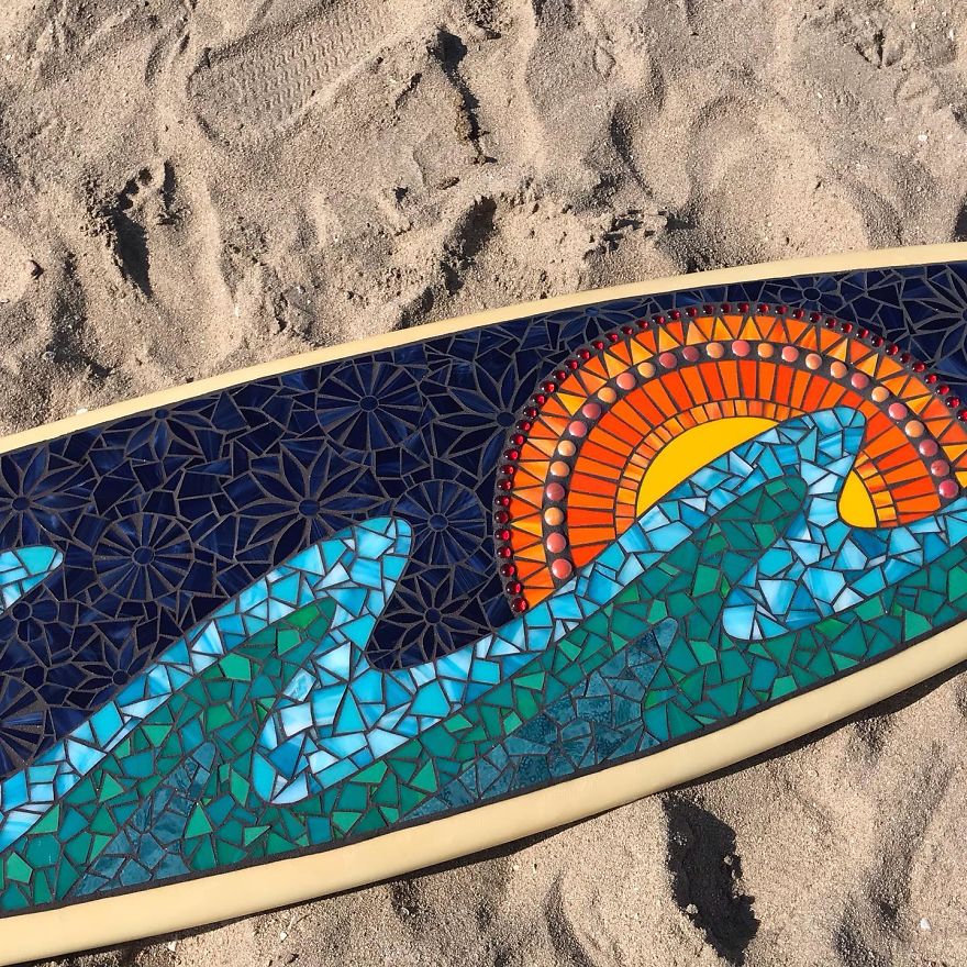 I-Create-Mosaic-Surfboards-5f16ec2d93116__880.jpg