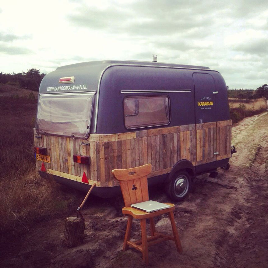 vintage-caravan-mobile-office-space-kantoor-karavaan-tom-van-de-beek-6.jpg