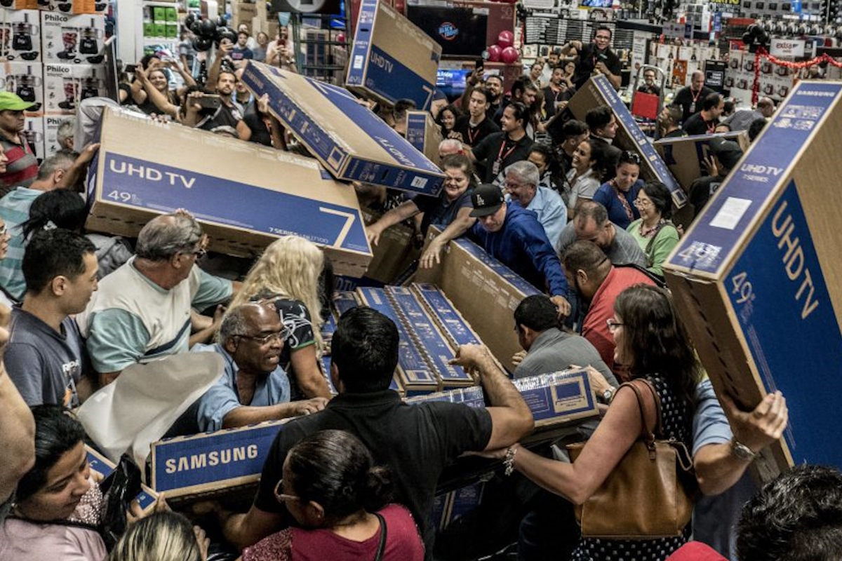 6 απίθανες, σοκαριστικές και αληθινές ιστορίες από την Black Friday