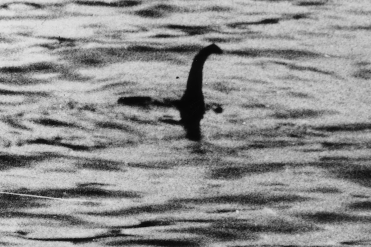 Μετά από 52 χρόνια, ο κυνηγός του Τέρατος της Λοχ Νες παραδέχεται ότι η Νέσι πιθανότατα είναι μύθος