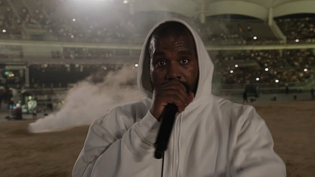 Kanye West: Aν θες να τον δεις live, πας και με τα πόδια