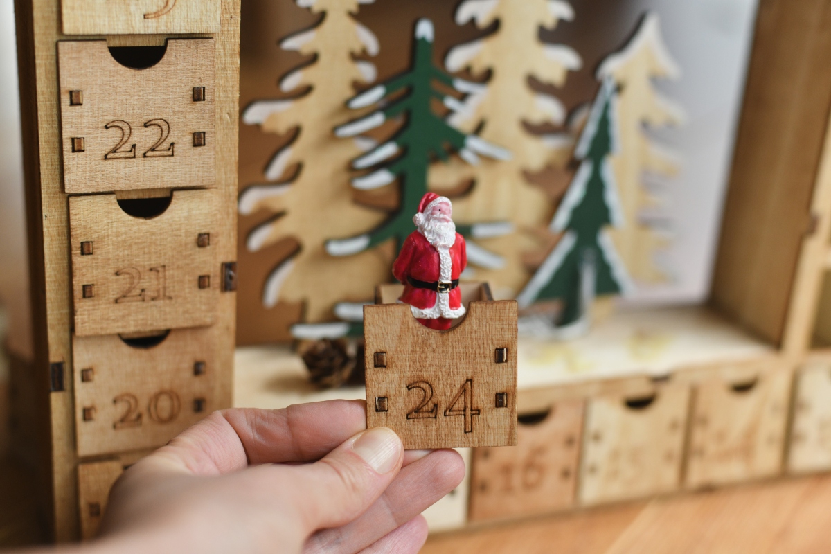 Advent Calendars: Η χριστουγεννιάτικη παράδοση που έχει ξεφεύγει εντελώς