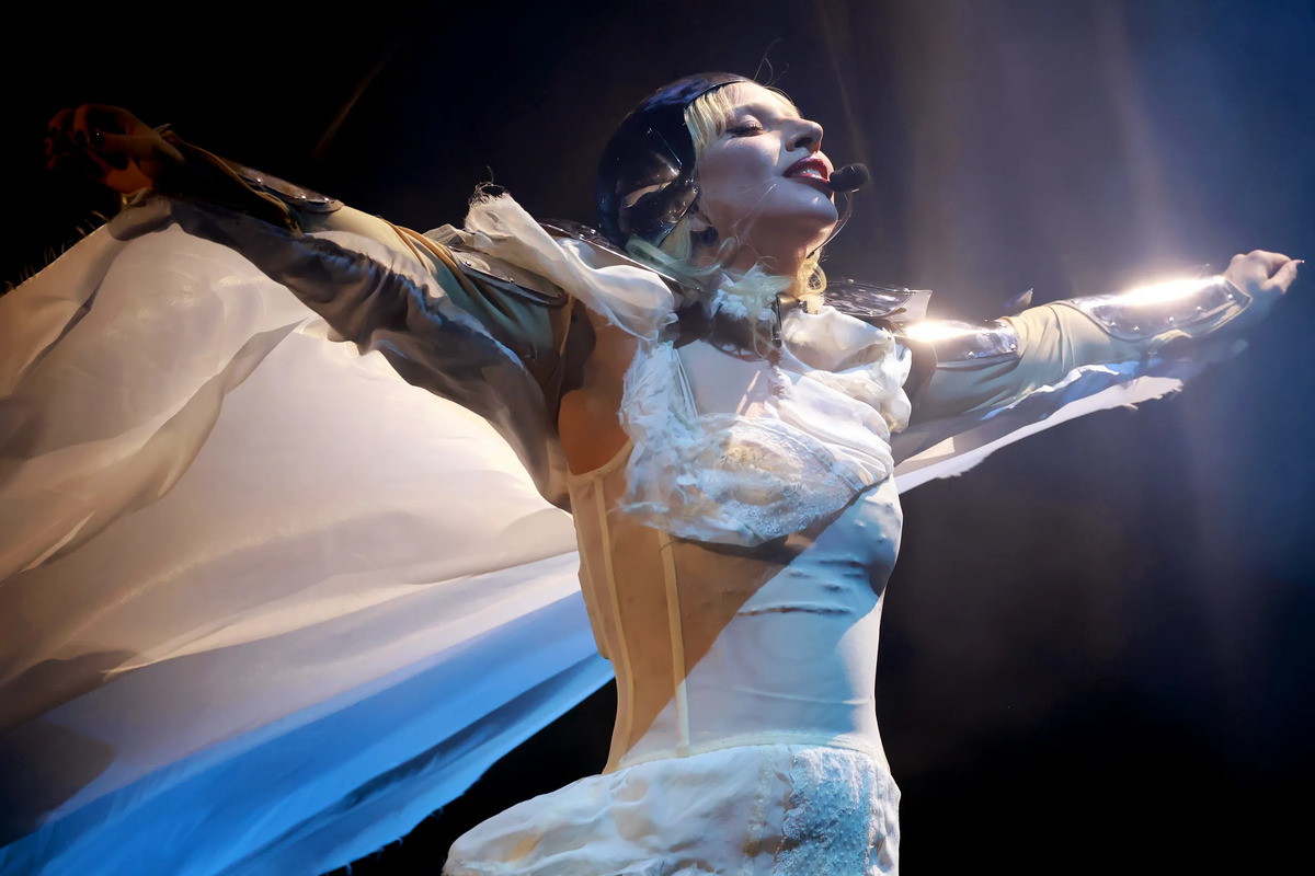 Lady Gaga: Όλα τα «Easter eggs» πίσω από την εμβληματική εμφάνιση της στο φεστιβάλ του Coachella