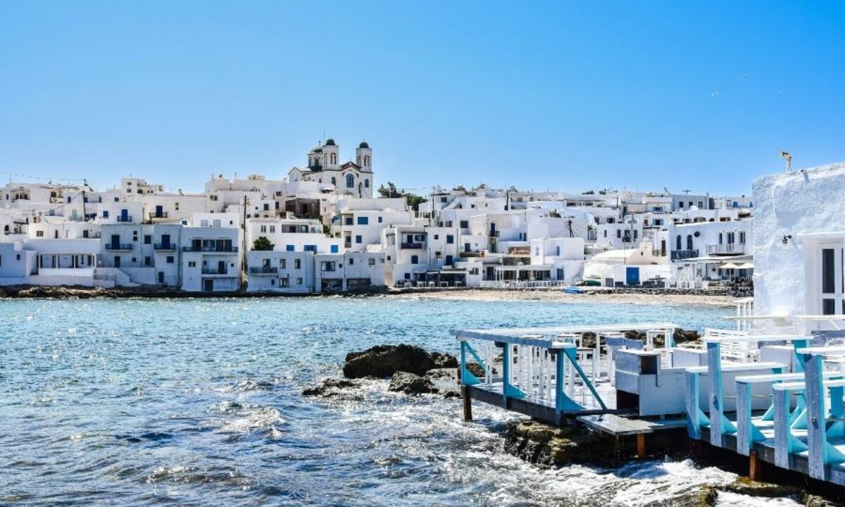 Η Πάρος ψηφίστηκε ως το καλύτερο νησί στον κόσμο για το 2025
