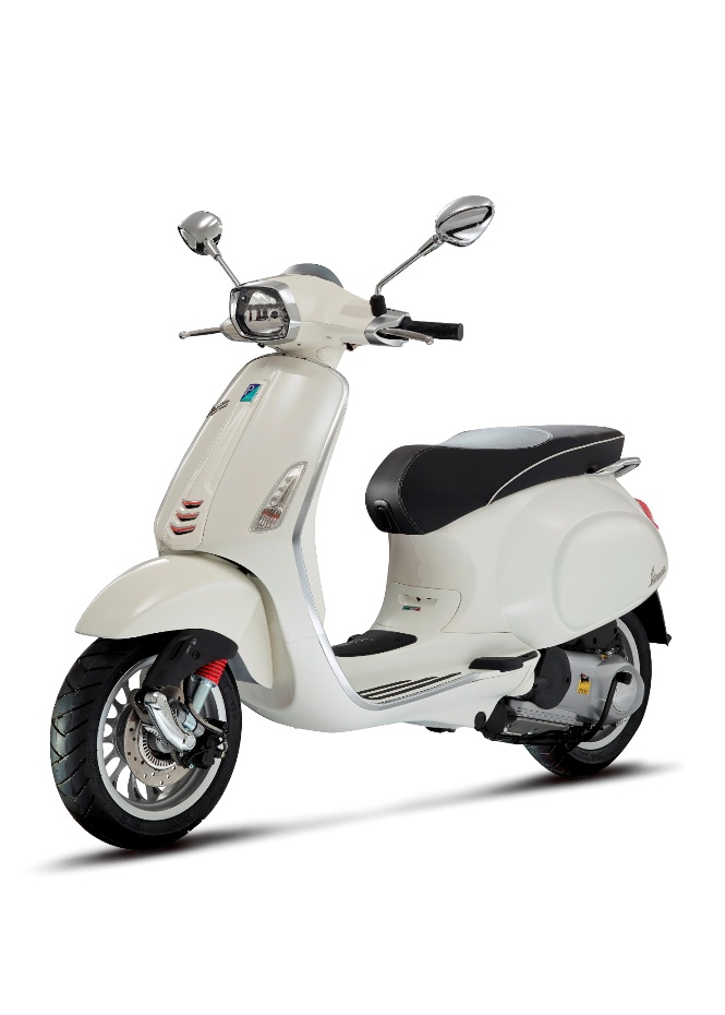 Vespa sprint_125_bianca_3-4antsx25780.jpg