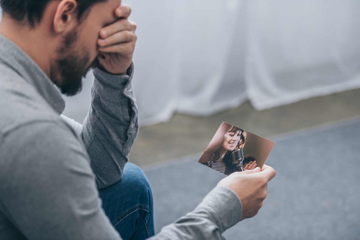 Γιατί το ghosting πονάει πιο πολύ από τον χωρισμό